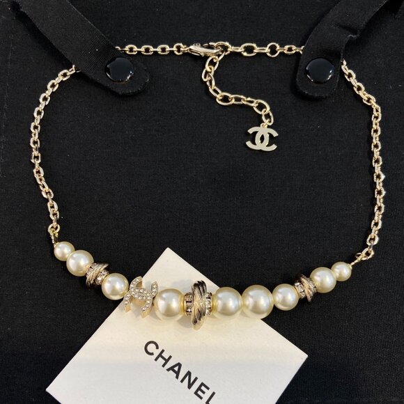 Chanel Gold Hardware Twisted Pattern CCS Pearl Short Necklace 24C - Picture 2 of 6